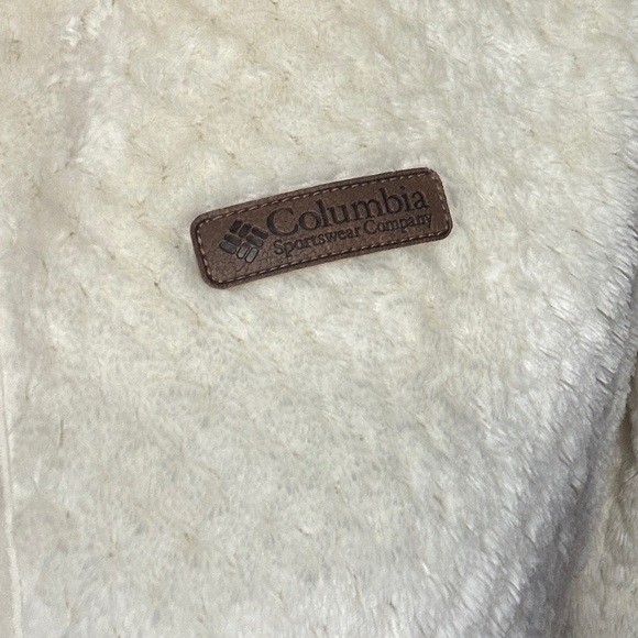 Women's Cozy White Teddy Jacket - Picture 2 of 2